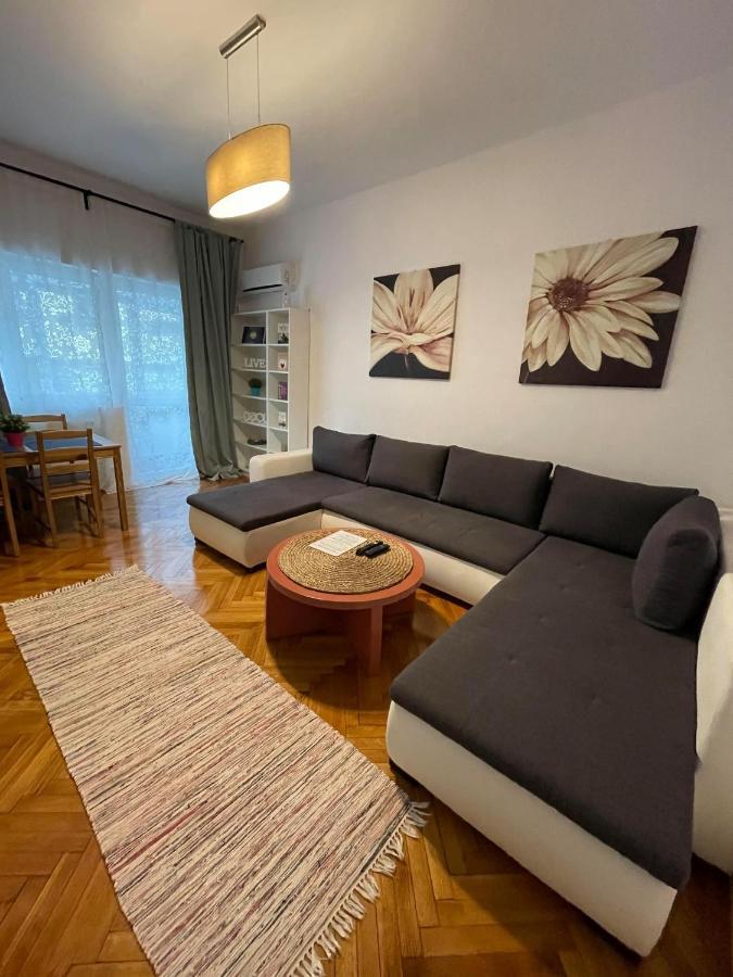 Interbellic Flat Apartment Bucureşti Ngoại thất bức ảnh