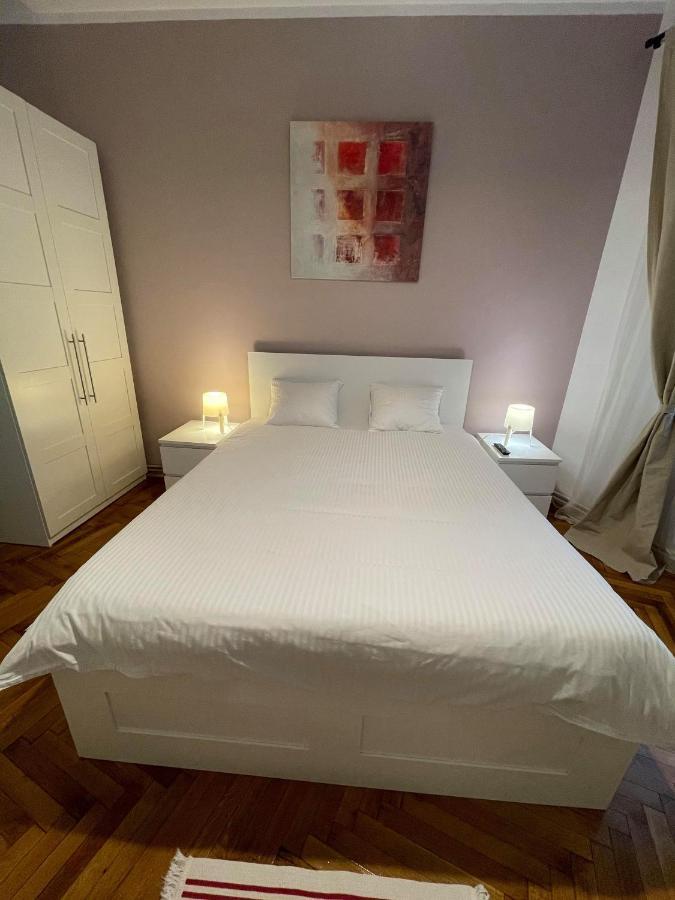 Interbellic Flat Apartment Bucureşti Ngoại thất bức ảnh