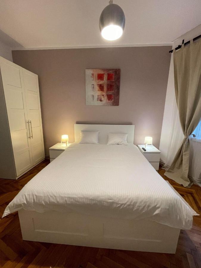 Interbellic Flat Apartment Bucureşti Ngoại thất bức ảnh