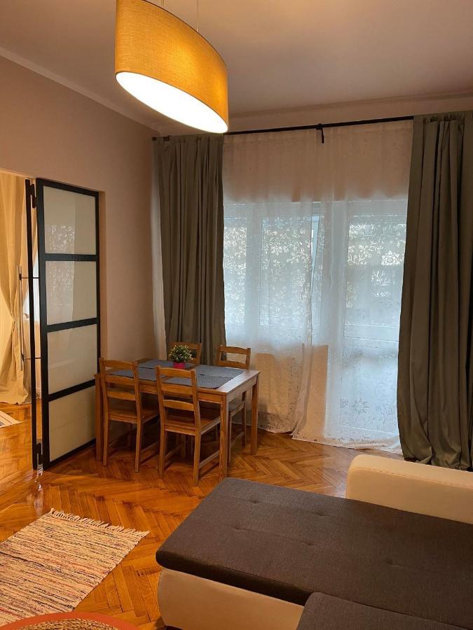 Interbellic Flat Apartment Bucureşti Ngoại thất bức ảnh