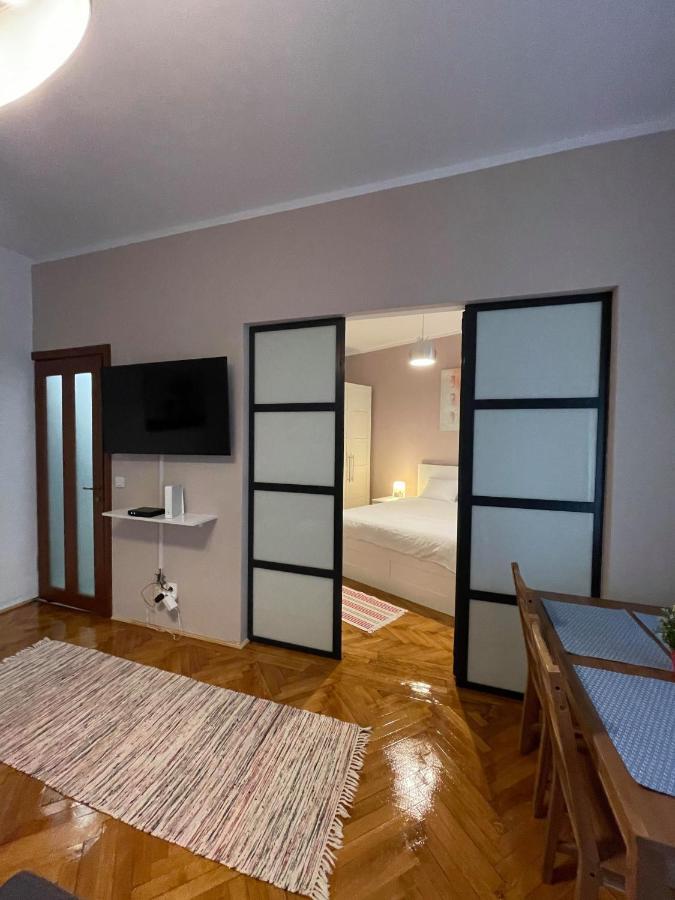Interbellic Flat Apartment Bucureşti Ngoại thất bức ảnh